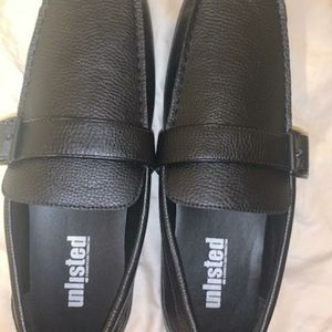 Kenneth Cole Unlisted “String  driver loafer ” for Men BNWT size 8.5